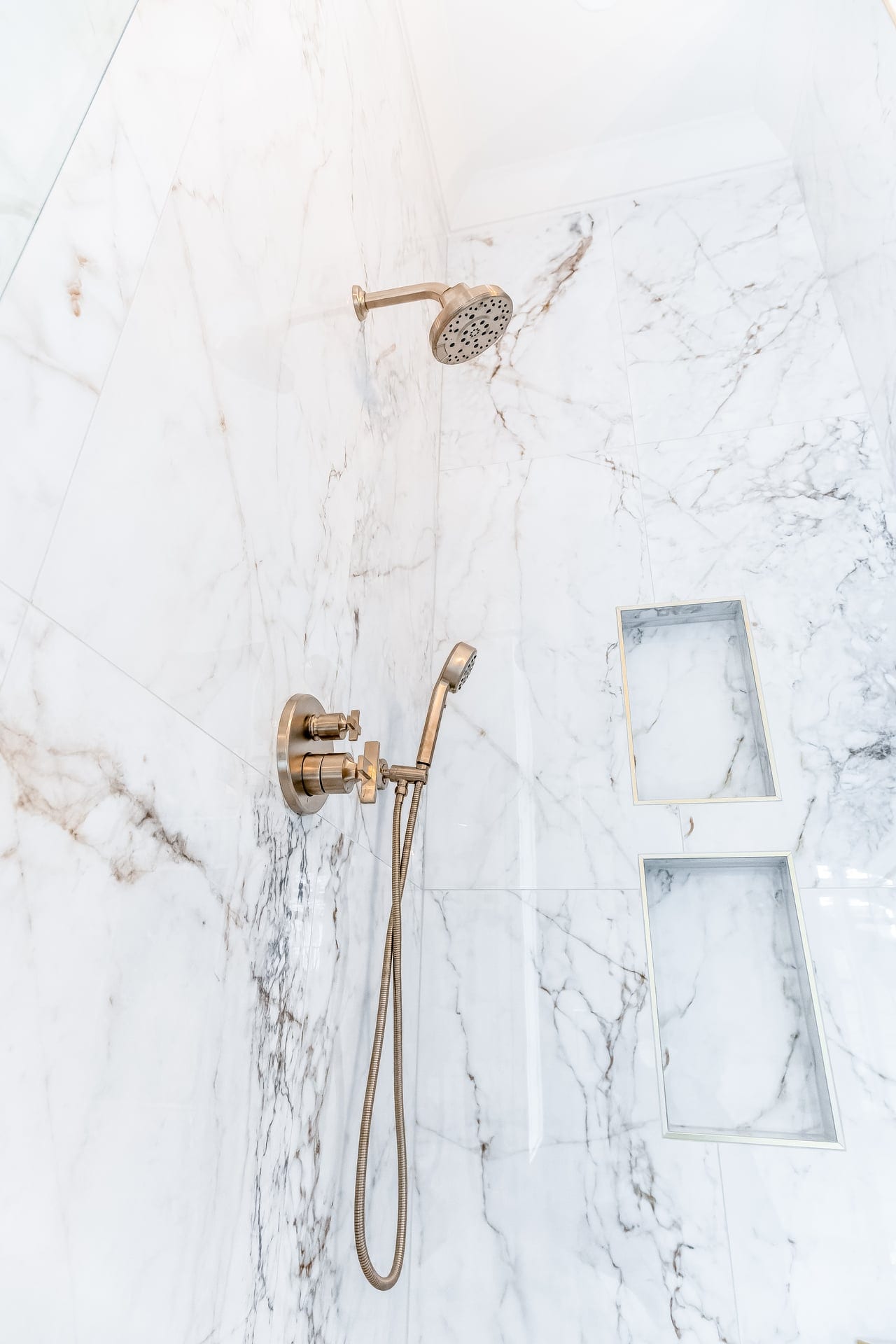 Detail Adelia Shower